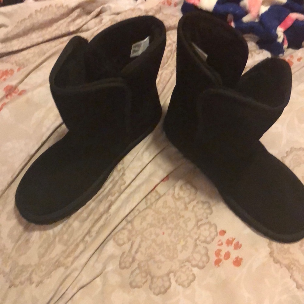 All black Suede boots with fur on the inside